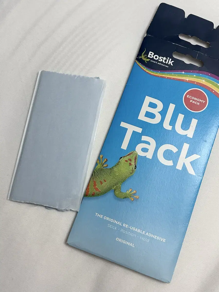 blutack 접착지점토 인테리어